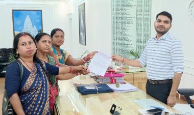 ବିଡିଓ ଙ୍କୁ ଓଡିଶା ଜୀବିକା ମିଶନ ଇସି ସଂଘର ଦାବିପତ୍ର